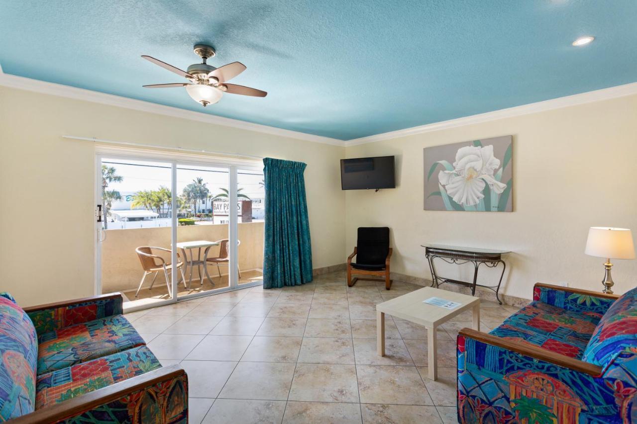 Bay Palms Waterfront Resort - Hotel And Marina St. Pete Beach Chambre photo