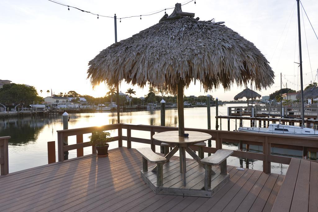 Bay Palms Waterfront Resort - Hotel And Marina St. Pete Beach Extérieur photo